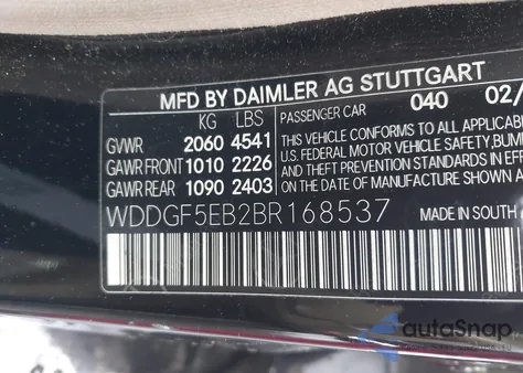 2011 Mercedes-Benz C 300 Luxury/Sport z USA, uszkodzony, nr VIN WDDGF5EB2BR168537